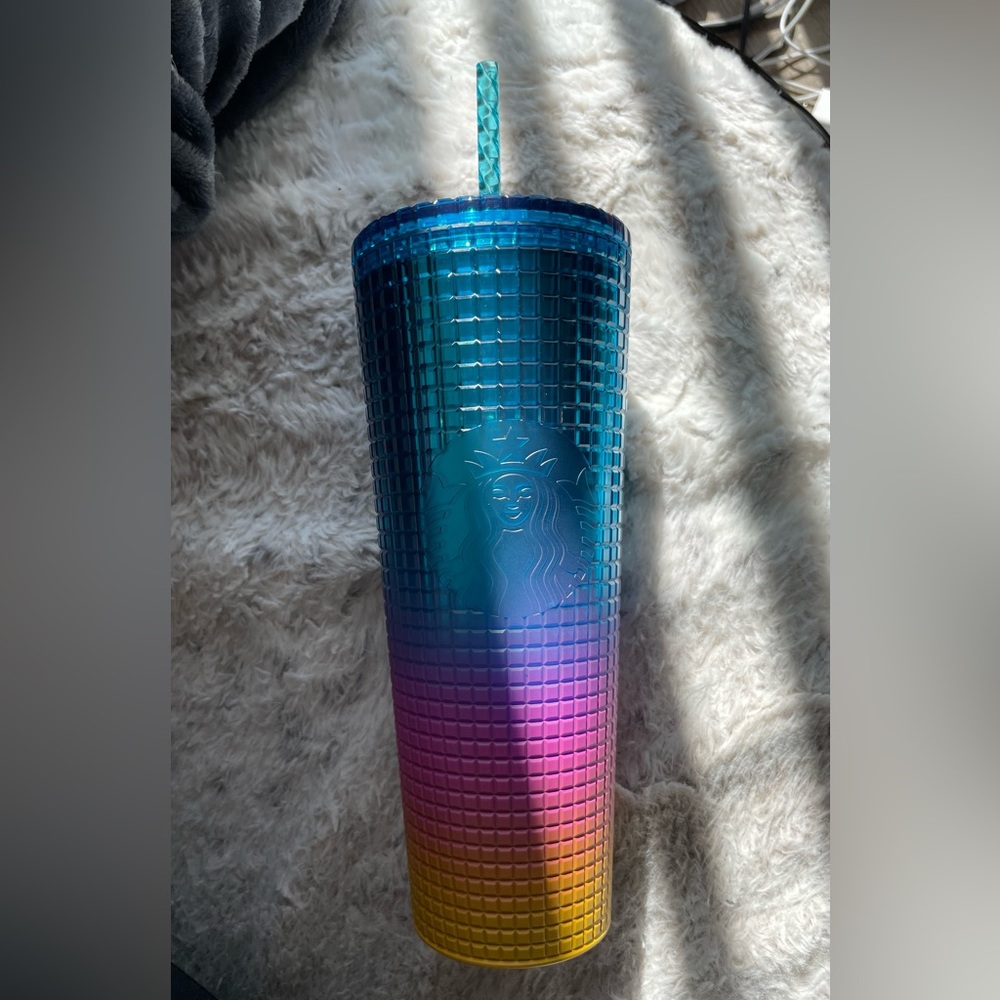 NWT - Starbucks 24 oz Spring Ombré blue/pink/yellow Reusable Cold Cup w/ texture